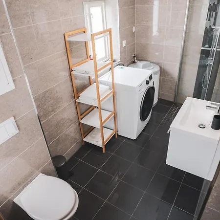 Urban Centre Apartment *